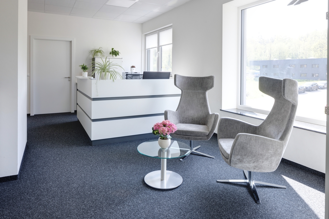 Eingangsbereich mit Sitzgelegenheit